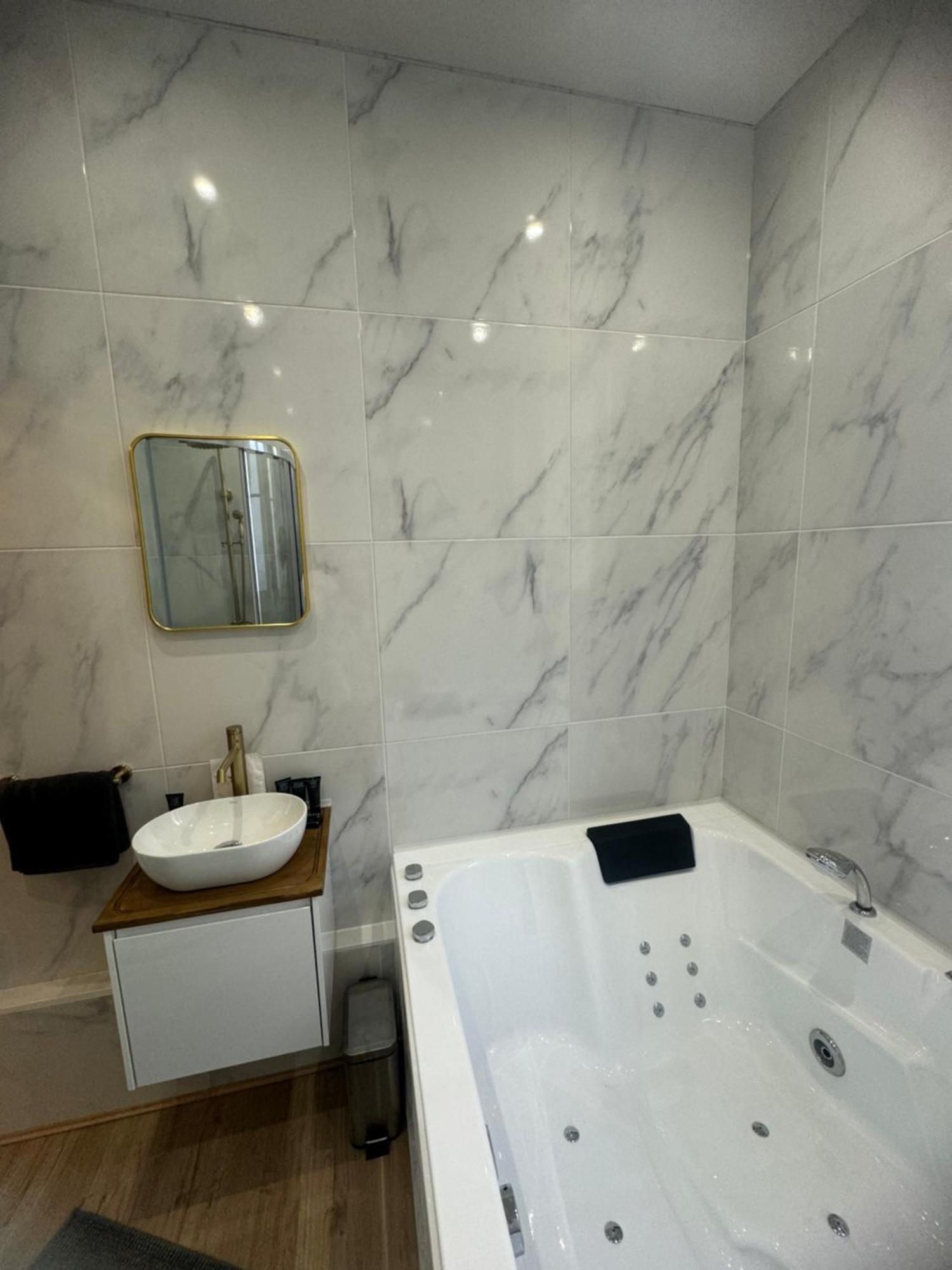 L'Experience Appartement & Spa Prive Chambéry Exterior foto
